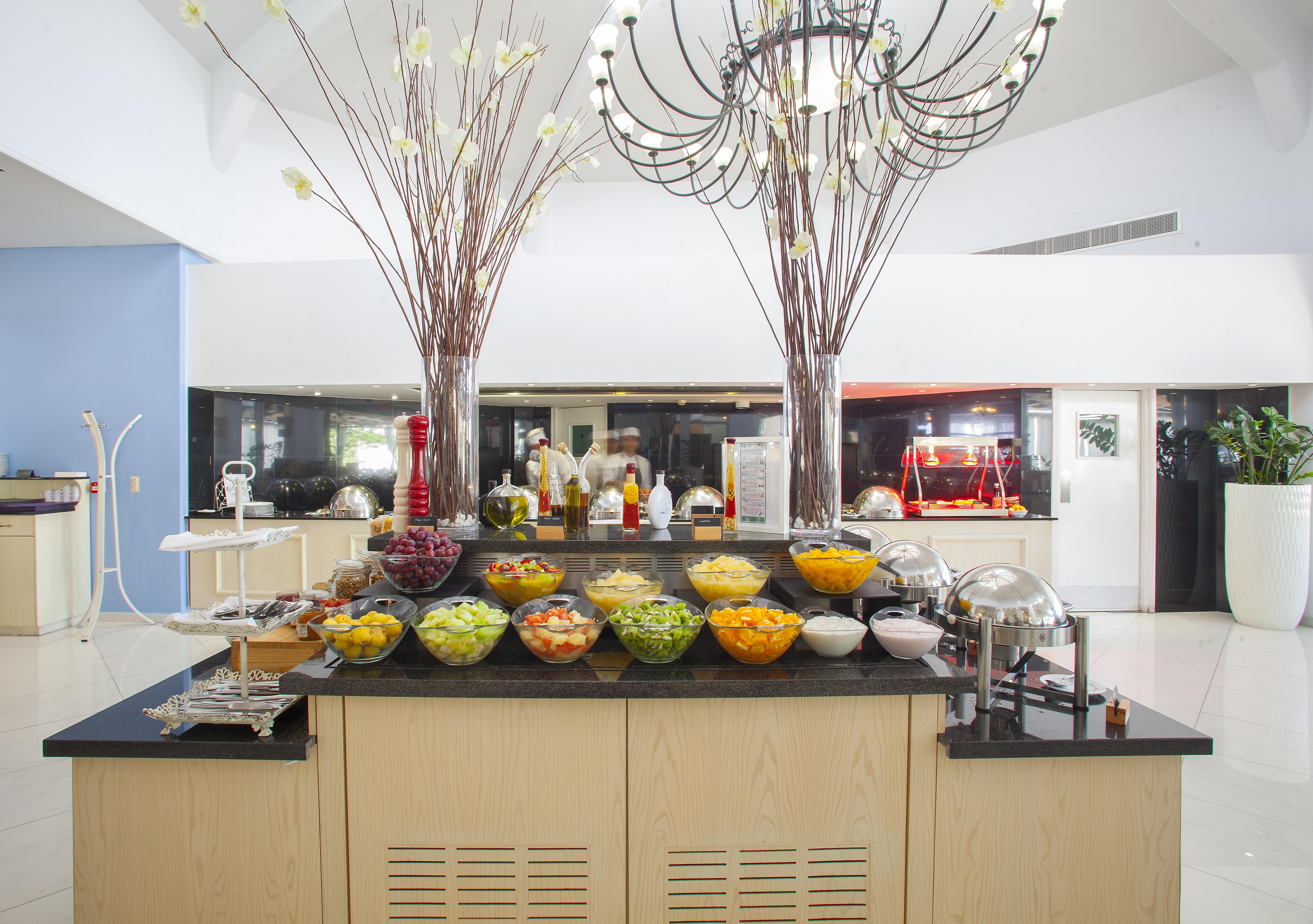 King Jason Paphos - Designed For Adults By Louis Hotels Eksteriør billede
