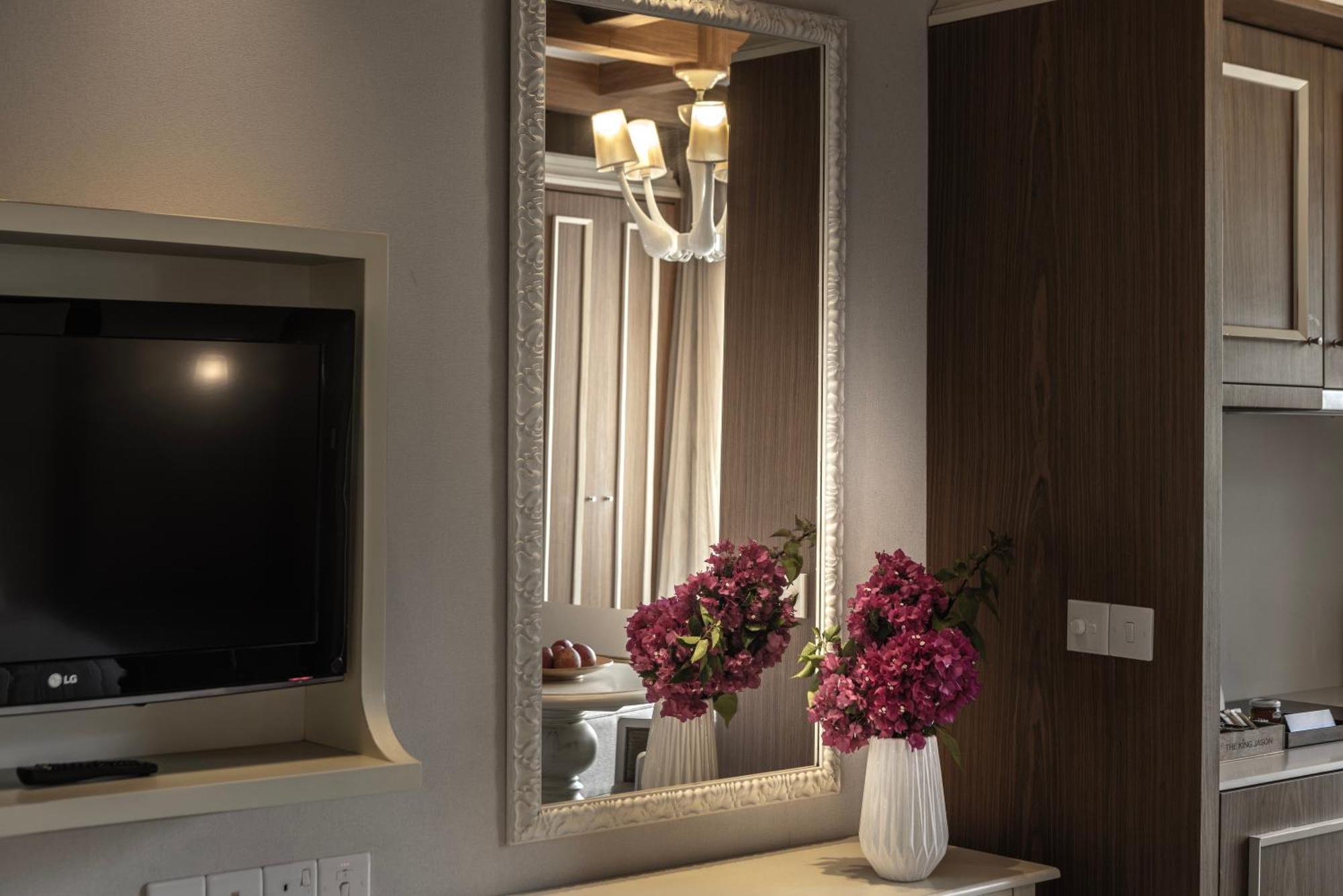 King Jason Paphos - Designed For Adults By Louis Hotels Eksteriør billede