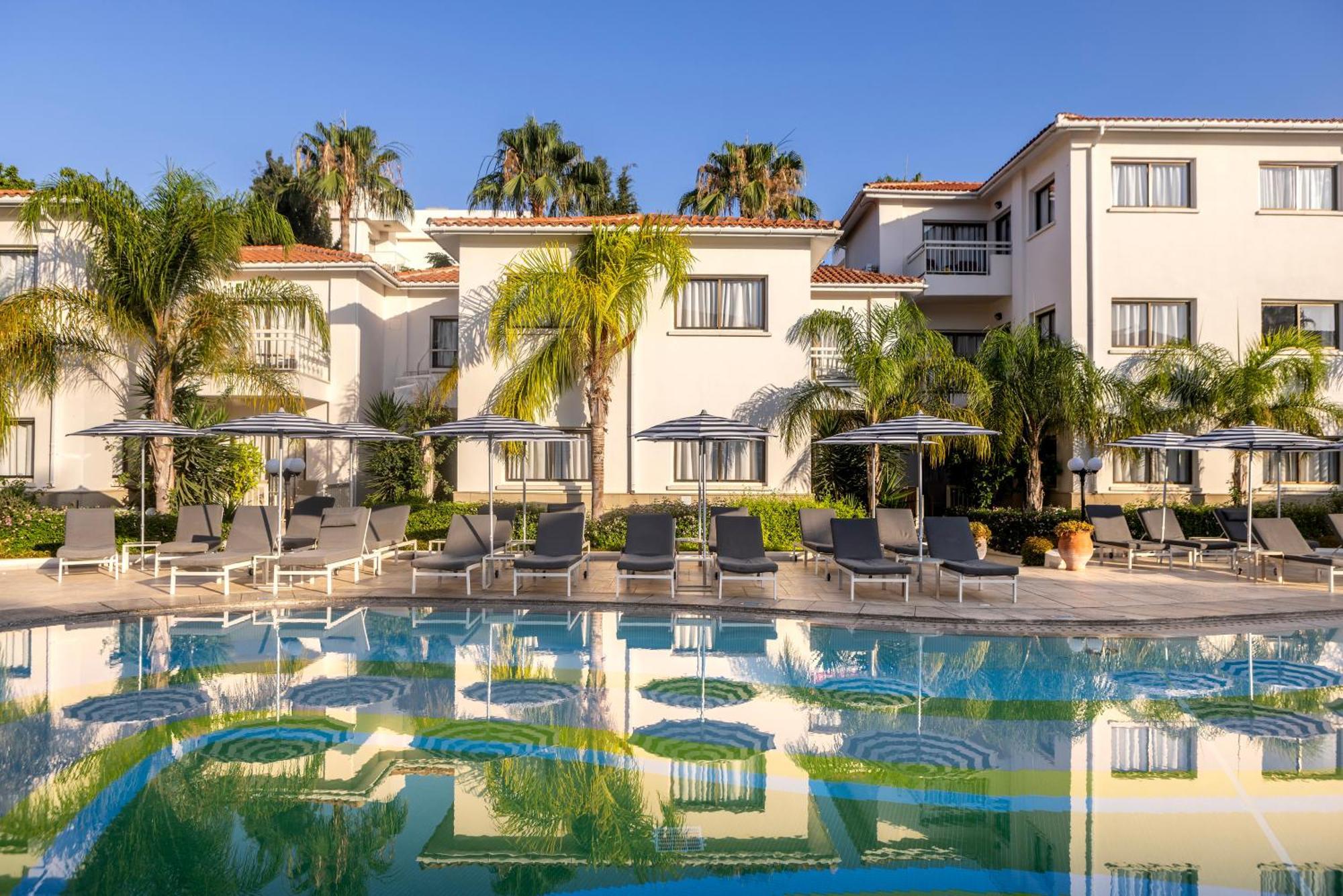 King Jason Paphos - Designed For Adults By Louis Hotels Eksteriør billede