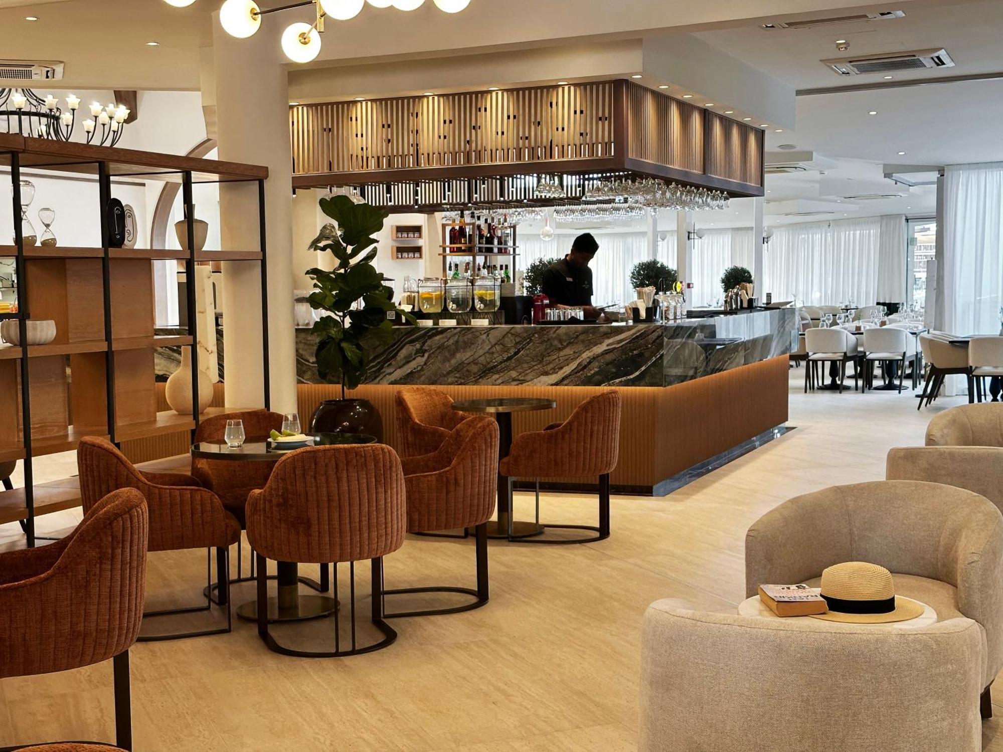 King Jason Paphos - Designed For Adults By Louis Hotels Eksteriør billede
