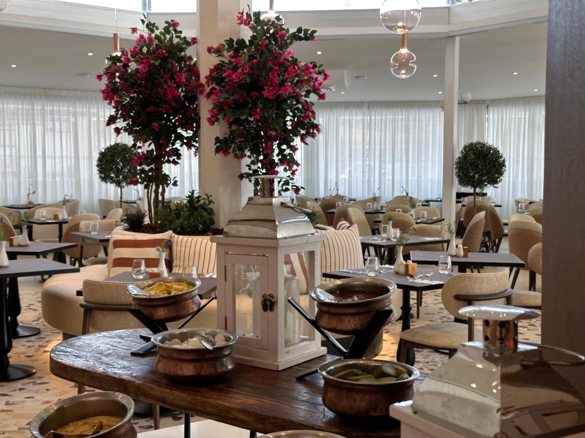 King Jason Paphos - Designed For Adults By Louis Hotels Eksteriør billede