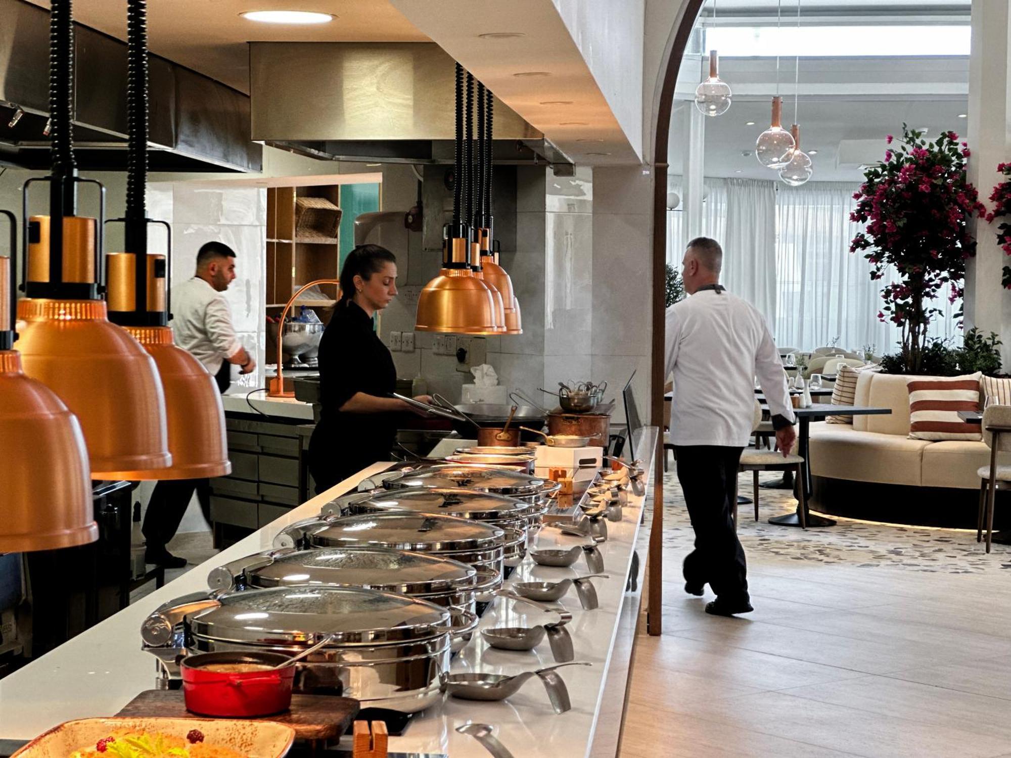 King Jason Paphos - Designed For Adults By Louis Hotels Eksteriør billede