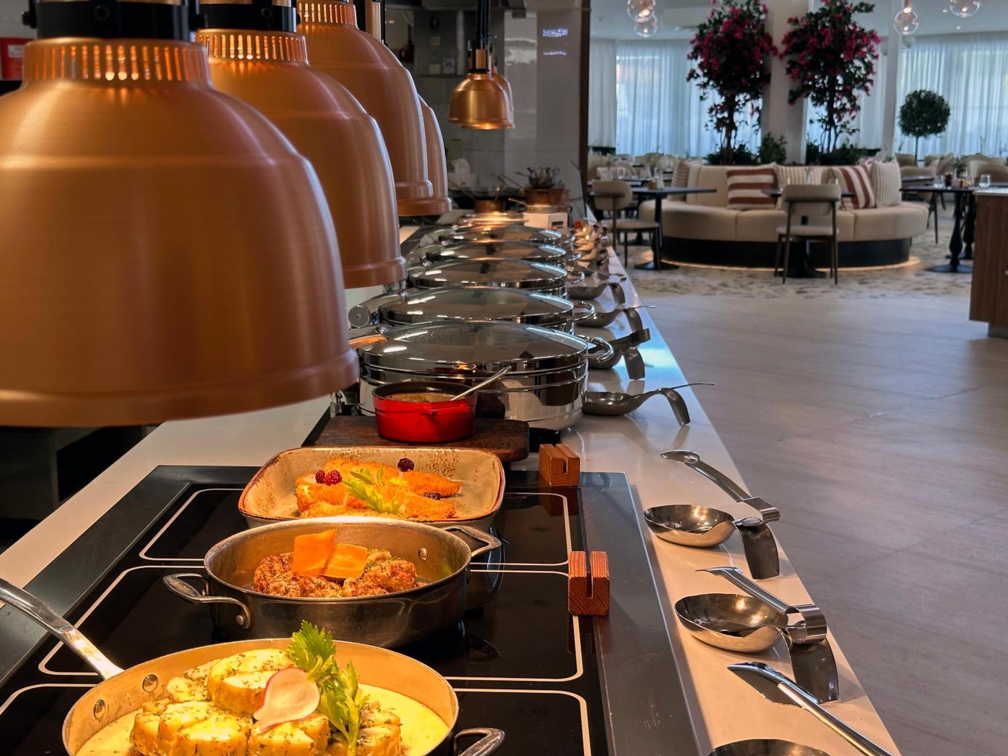 King Jason Paphos - Designed For Adults By Louis Hotels Eksteriør billede