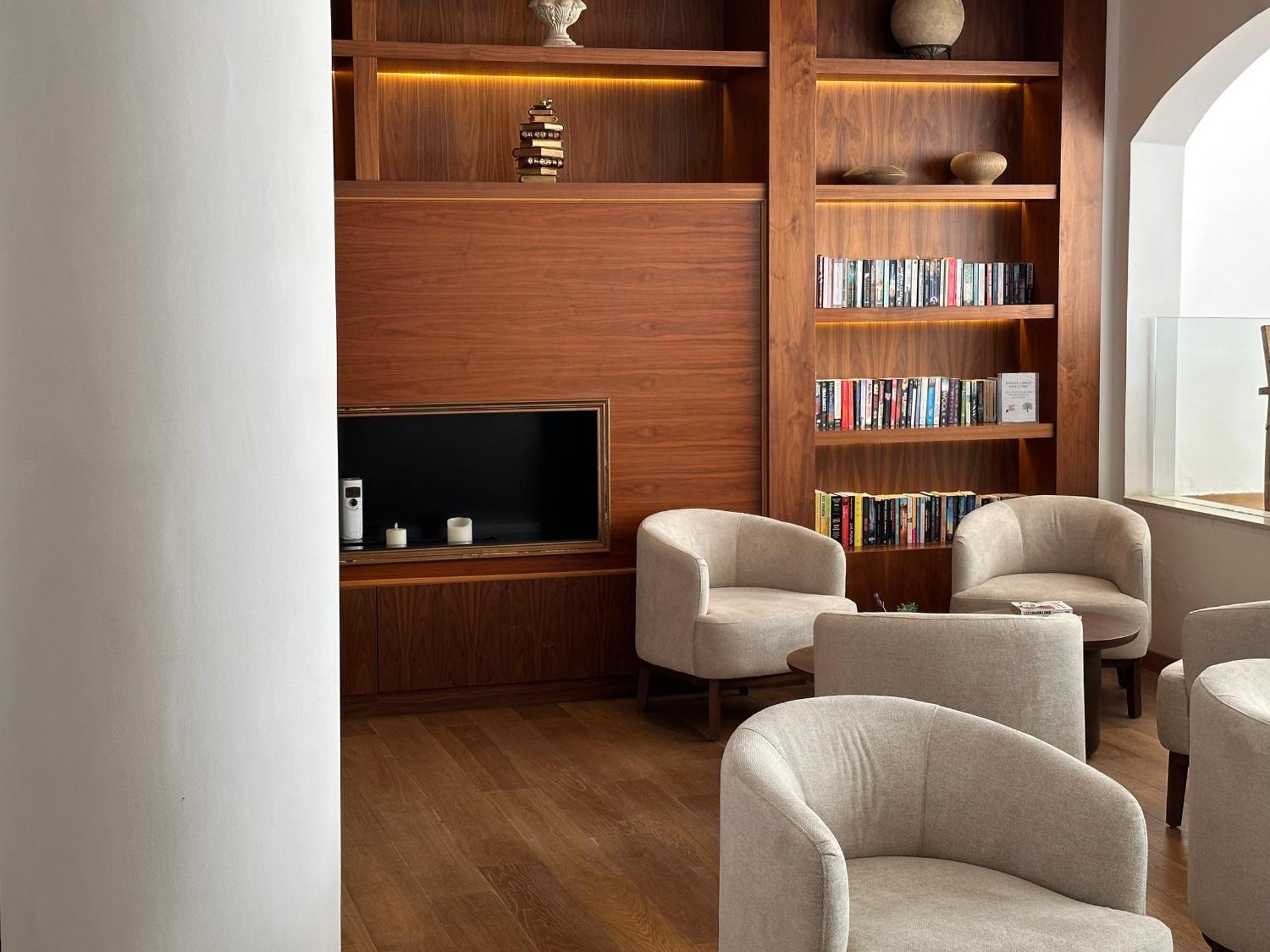 King Jason Paphos - Designed For Adults By Louis Hotels Eksteriør billede