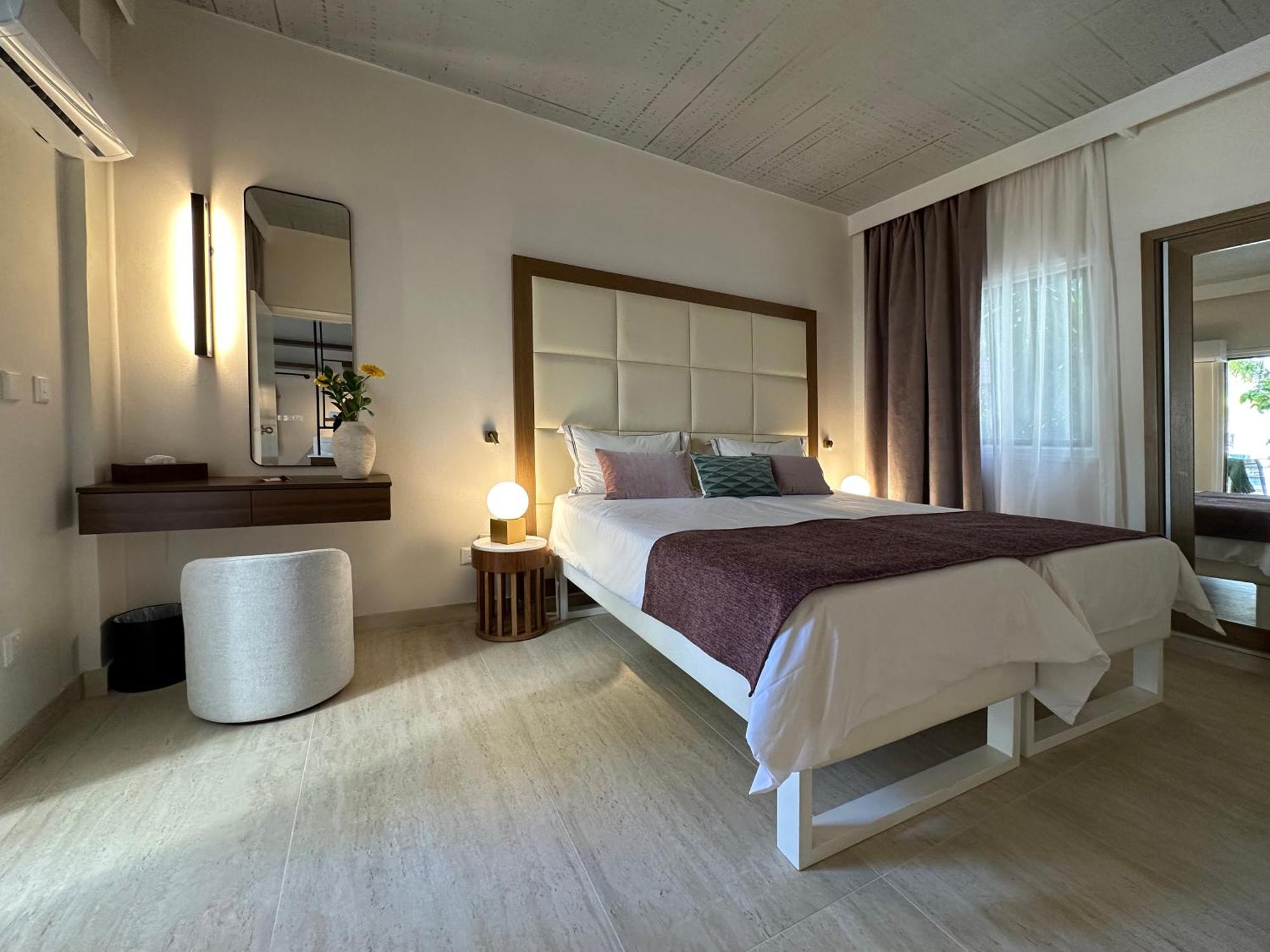 King Jason Paphos - Designed For Adults By Louis Hotels Eksteriør billede